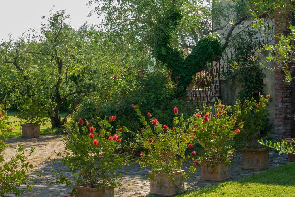 Resort La Ghiaia Sarzana Exterior foto